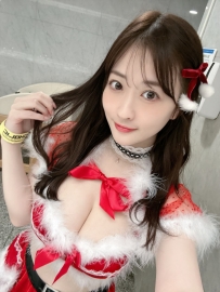 #皮肤白嫩 名前：加奈  身材：162 E 48kg 23岁 年轻漂亮 身材性感