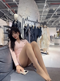 #气质OL 名前：杏美  身材：168 50kg D 27岁 服务主动 敢玩
