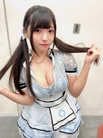 #双马尾小可爱 名前：梨乃  身材：160 47kg E 22岁 奶大腰细